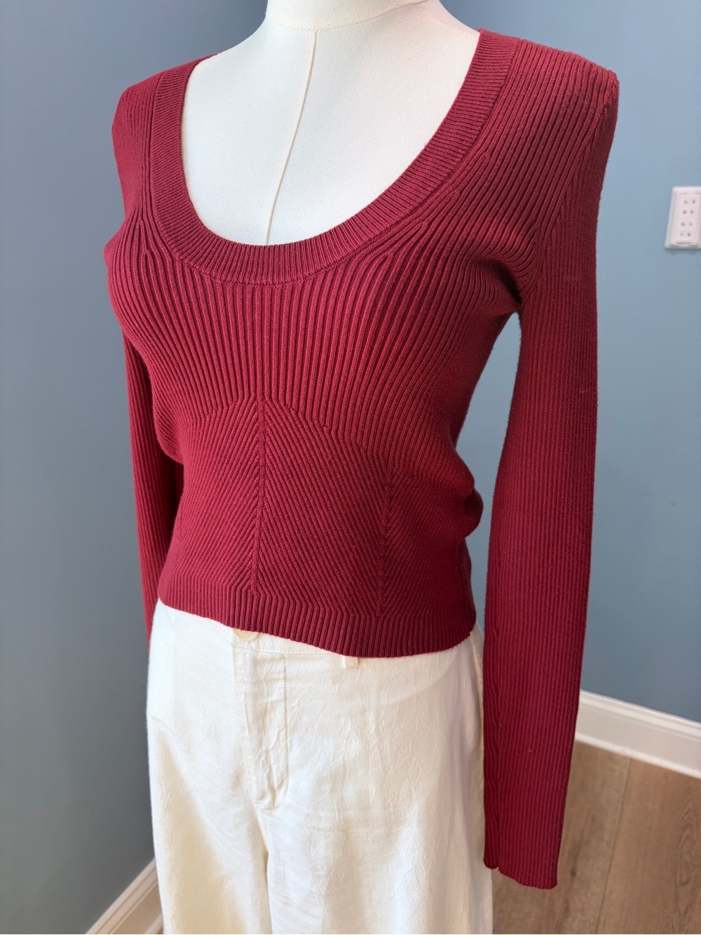 Abercrombie & Fitch Burgundy Ribbed Scoop Neck Sweater Top Small - Picture 2 of 8
